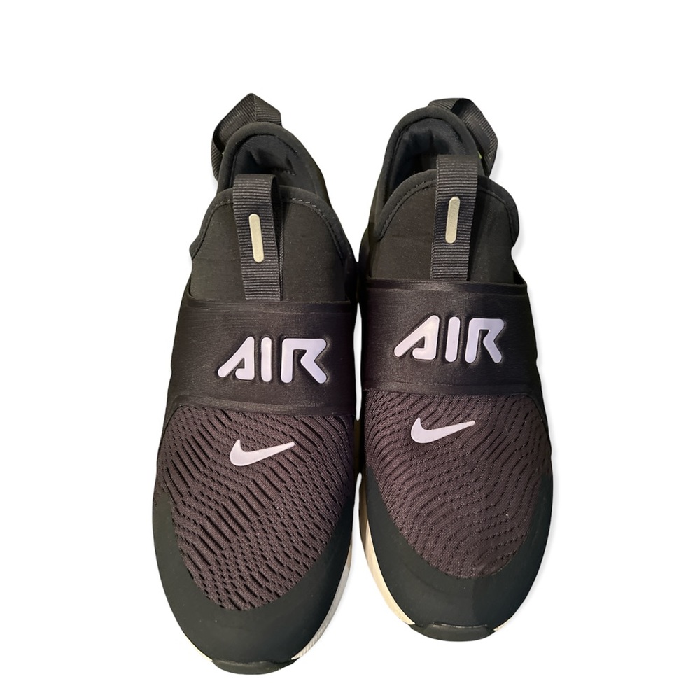 Nike 270 Air, excellent condition. No rips/stains/ odors. Smoke free home.